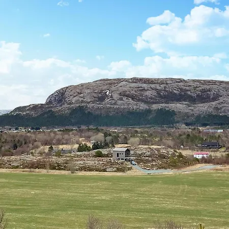 1 Bedroom Lovely In Lysoysundet